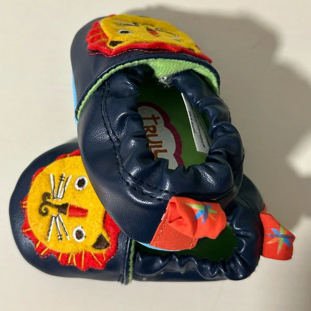 Lion Embroidered Kids Shoes - Navy Blue